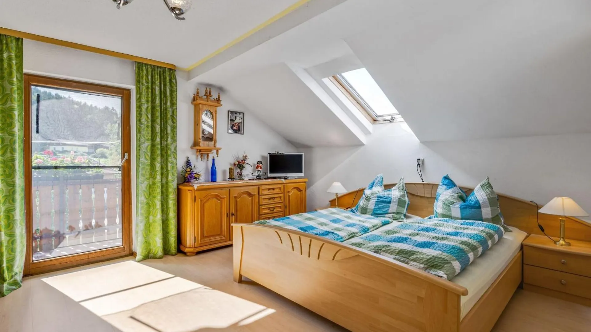 Flat On A Farm Near The Arber Ski Area Neukirchen beim Heiligen Blut Dom wakacyjny